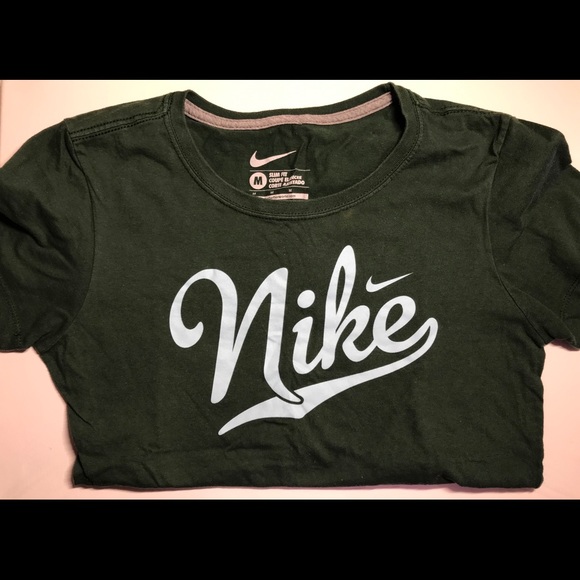Nike Slim Fit T-Shirt - Picture 2 of 3